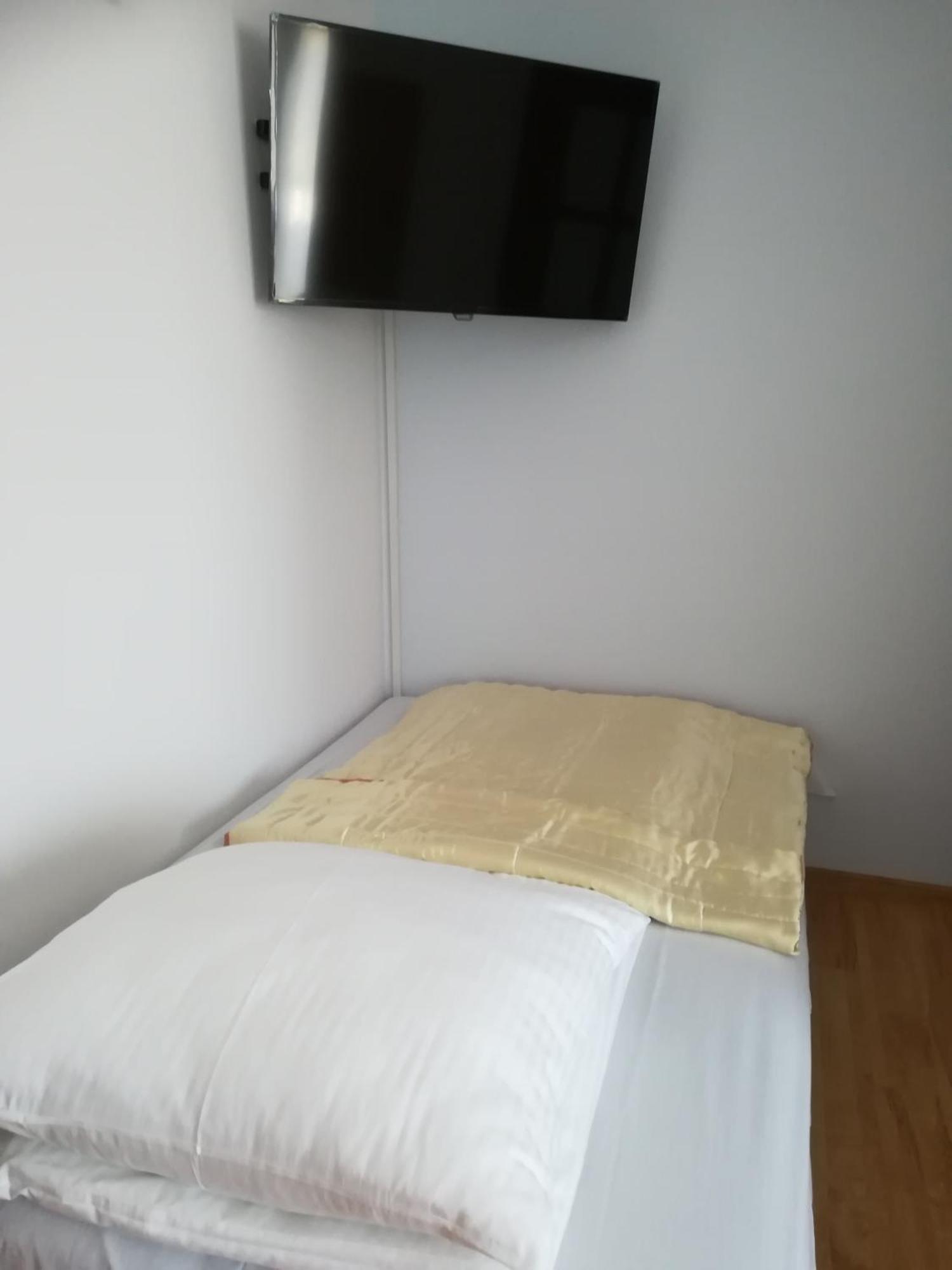Pokoje Goscinne Jutrzenka Swarzewo Exterior foto
