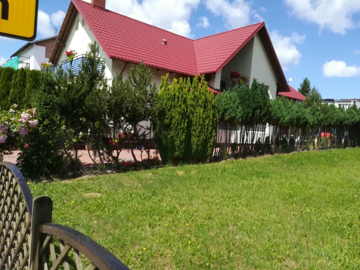 Pokoje Goscinne Jutrzenka Swarzewo Exterior foto