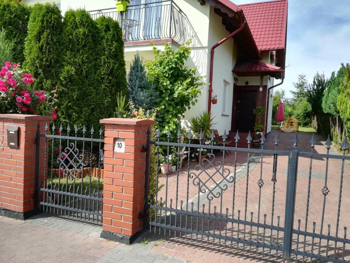 Pokoje Goscinne Jutrzenka Swarzewo Exterior foto
